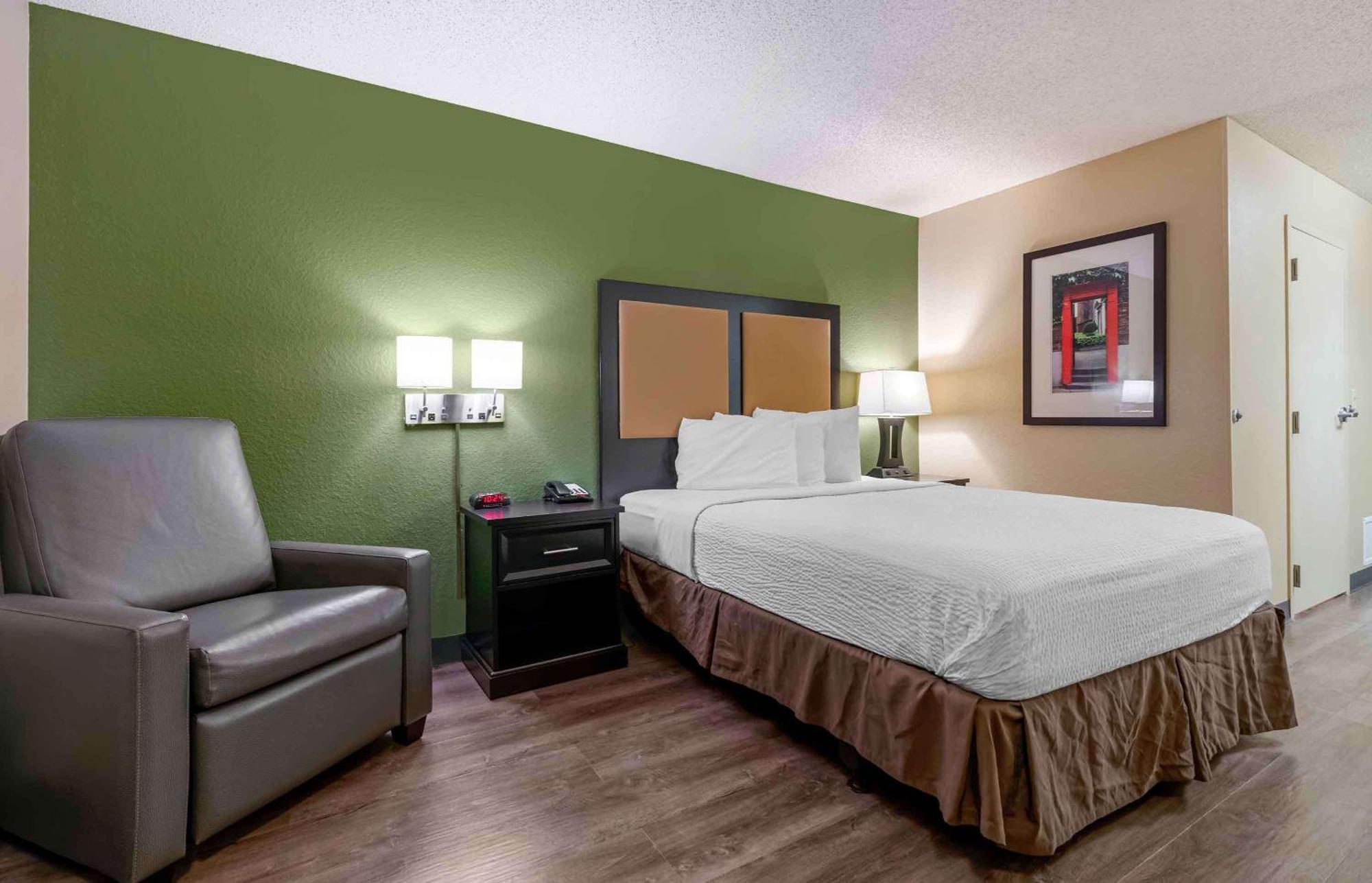 Extended America - - Coliseum Hotel Hampton